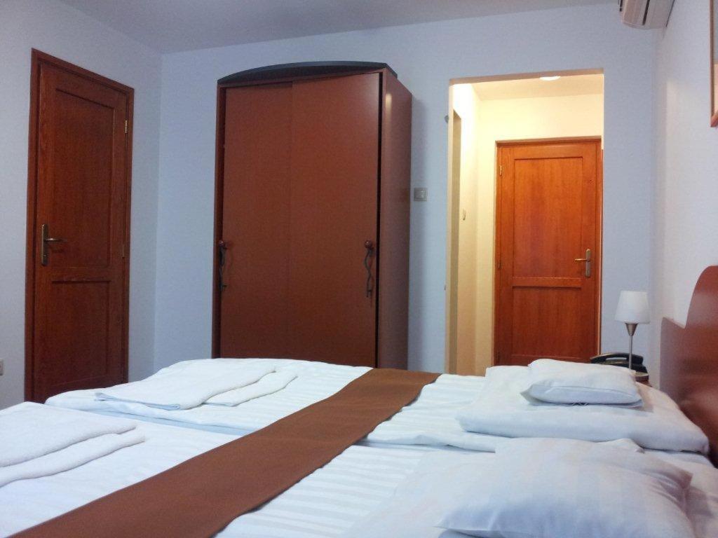 Fenyves Wellness Hotel Békéscsaba Esterno foto